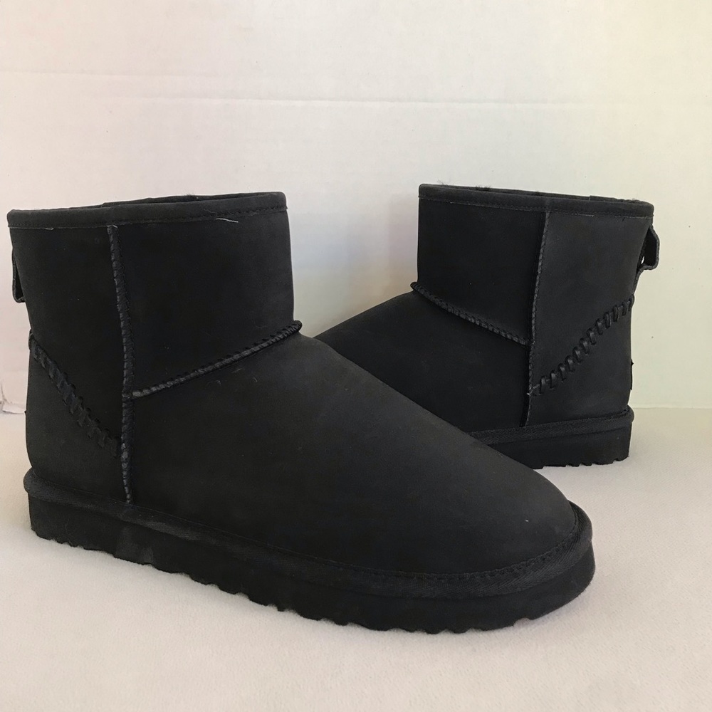 UGG Classic Mini Deco Megabuck leather Boots Black men’s 9 (=wms 11) New